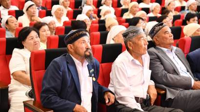 ЗЕЙНЕТКЕ ШЫҚҚАН ҰСТАЗДАРДЫ ҚҰТТЫҚТАУ