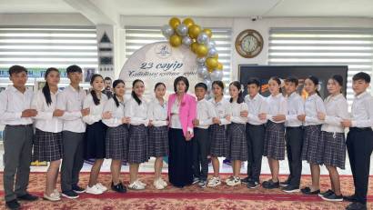 "МЕКТЕП КІТАПХАНАШЫСЫ МЕН ПӘН МҰҒАЛІМДЕРІМЕН БІРЛЕСЕ ЖҰМЫС ЖАСАУ ТӘСІЛДЕРІ" СЕМИНАРЫ ӨТТІ